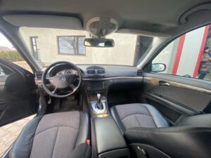 Interior fata M1